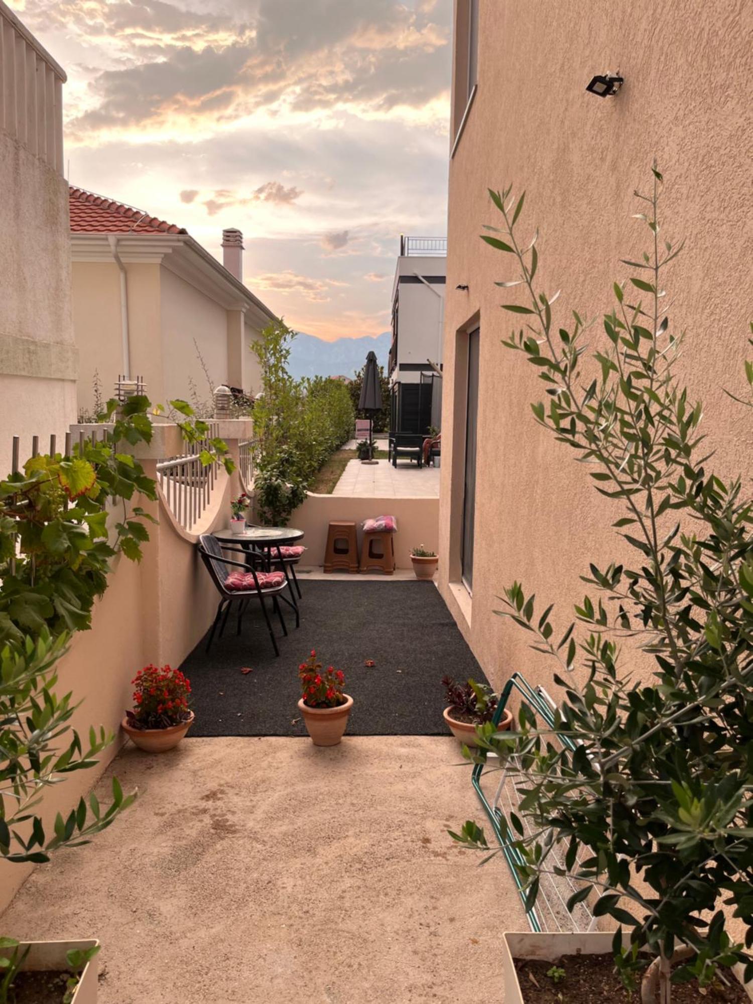 Id Apartments Tivat Exterior photo
