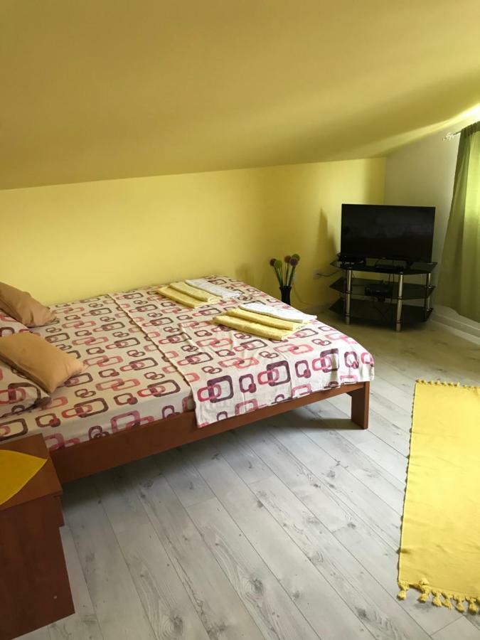 Id Apartments Tivat Exterior photo